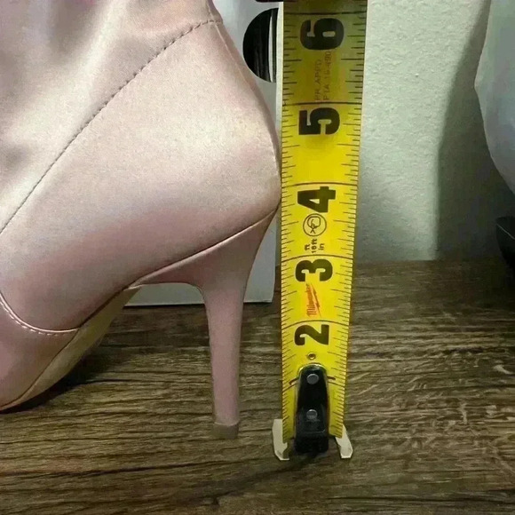 Aldo Sock Boots Light Pink Satin Stiletto Heels Pointed Toe Boot - Picture 2 of 4